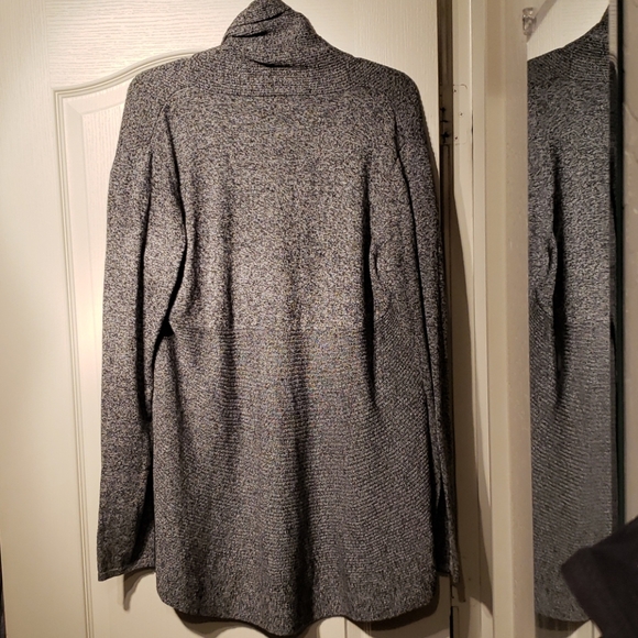 Dana Buchman Grey Cardigan - Picture 5 of 5